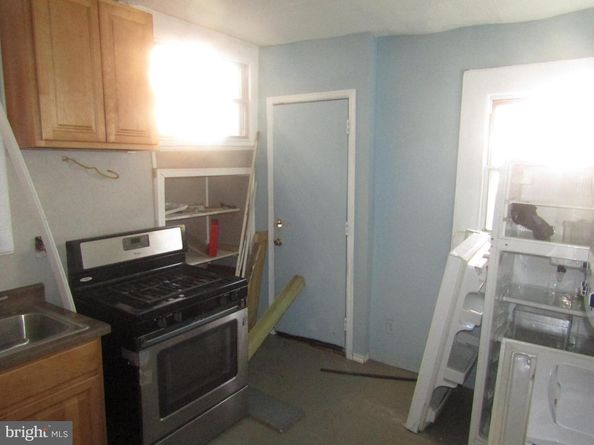 1827 W Rockland Street, Philadelphia PA 19141