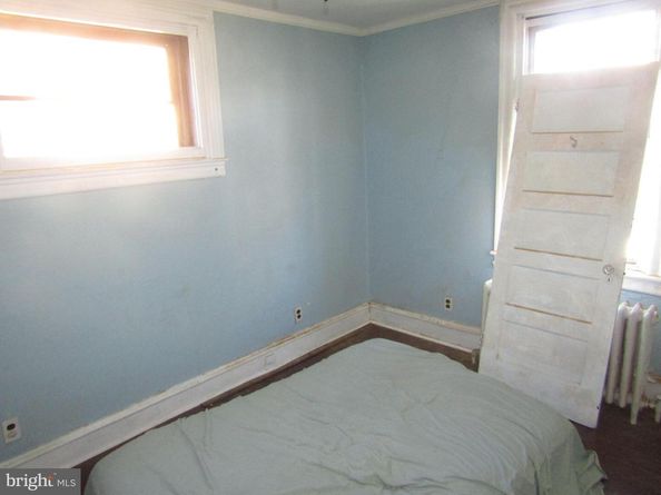 1827 W Rockland Street, Philadelphia PA 19141