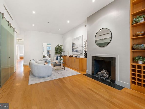 1516 R Street NW 3, Washington DC 20009