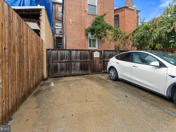 1516 R Street NW 3, Washington DC 20009