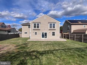19 Prunewood Road, Levittown PA 19056
