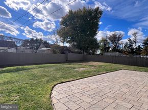 19 Prunewood Road, Levittown PA 19056