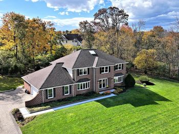 1501 Valley View Drive