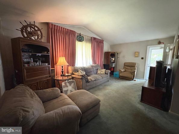 801 Charette Road, Philadelphia PA 19115