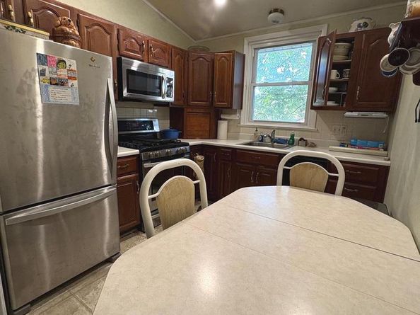 801 Charette Road, Philadelphia PA 19115