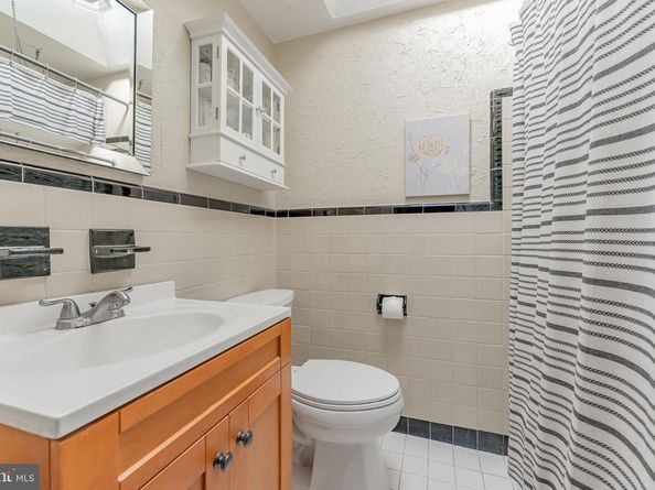 872 Fairfax Road, Drexel Hill PA 19026