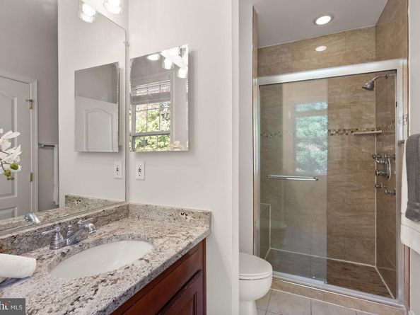 4025 Columbia Pike, Arlington VA 22204