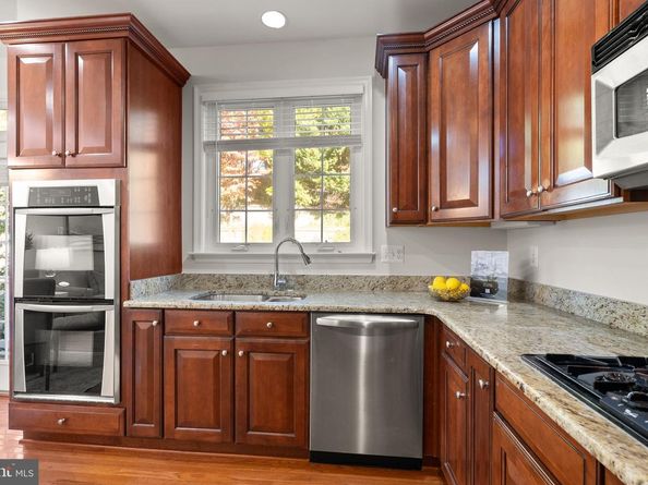 4025 Columbia Pike, Arlington VA 22204