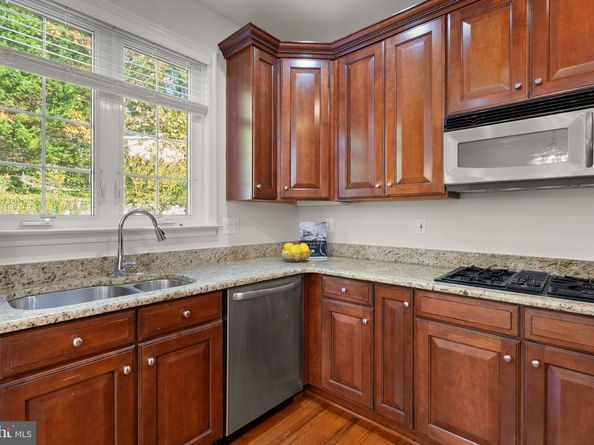4025 Columbia Pike, Arlington VA 22204