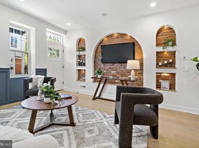 2062 E Arizona Street, Philadelphia PA 19125