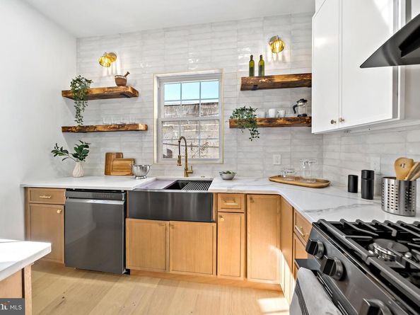 2062 E Arizona Street, Philadelphia PA 19125