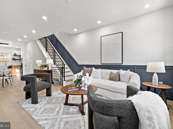 2062 E Arizona Street, Philadelphia PA 19125
