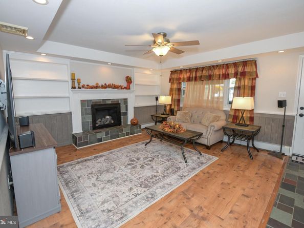 229 Walton Drive, Morrisville PA 19067