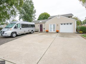 229 Walton Drive, Morrisville PA 19067
