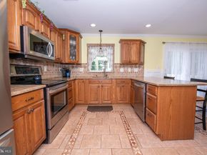 229 Walton Drive, Morrisville PA 19067