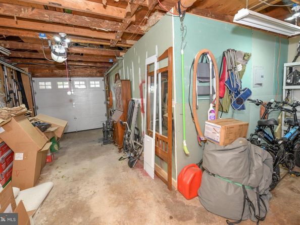 229 Walton Drive, Morrisville PA 19067