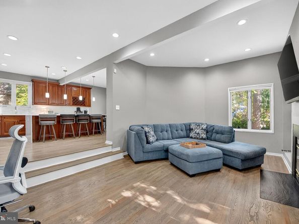 2031 Beacon Place, Reston VA 20191