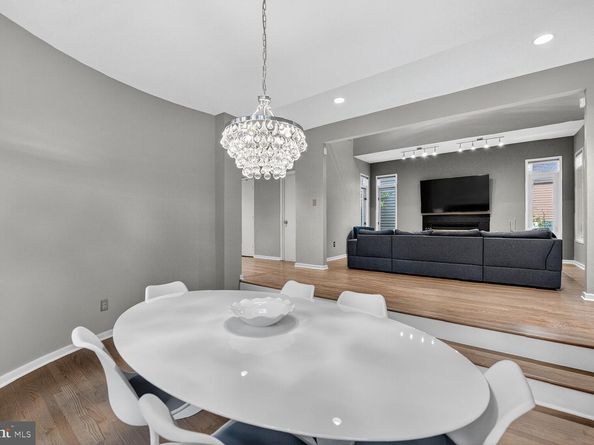 2031 Beacon Place, Reston VA 20191