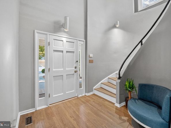 2031 Beacon Place, Reston VA 20191