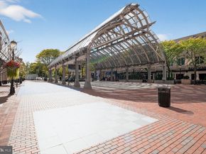 2031 Beacon Place, Reston VA 20191