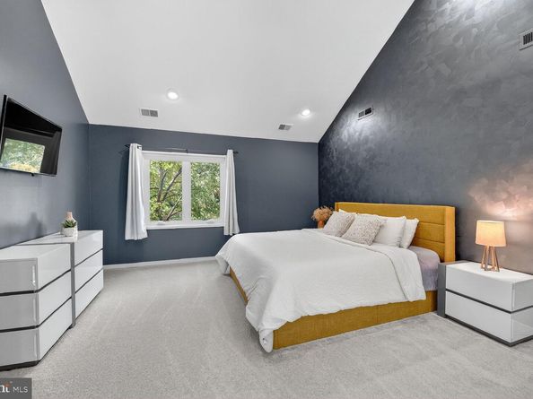 2031 Beacon Place, Reston VA 20191