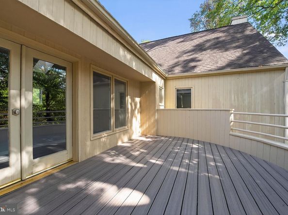2031 Beacon Place, Reston VA 20191