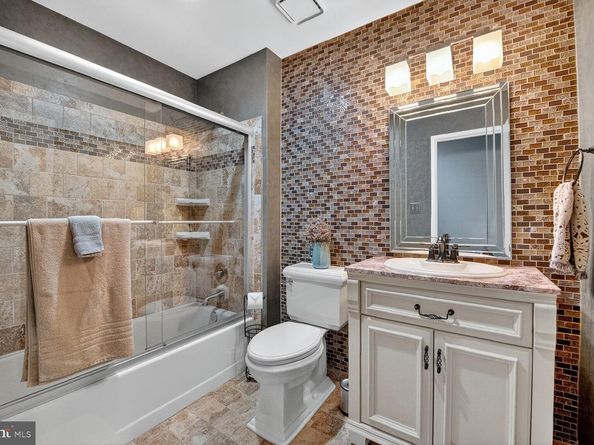 2031 Beacon Place, Reston VA 20191