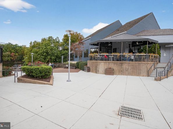 2031 Beacon Place, Reston VA 20191