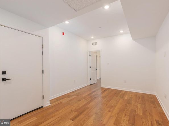 1121 S 20TH Street, Philadelphia PA 19146