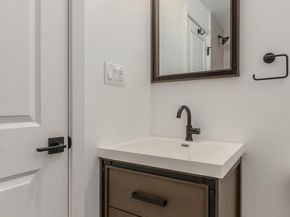 1121 S 20TH Street, Philadelphia PA 19146