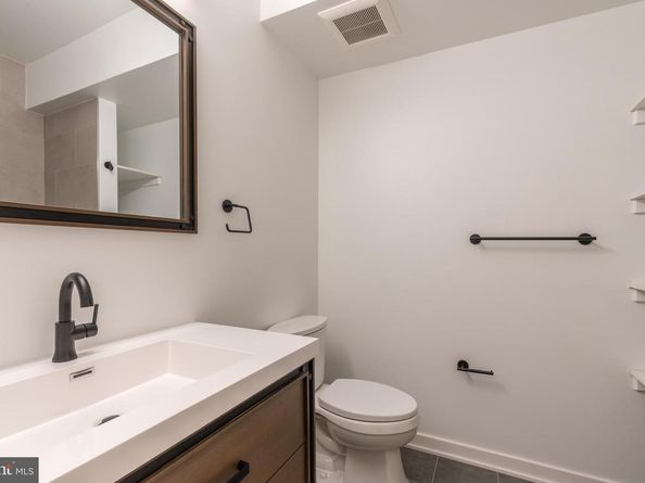 1121 S 20TH Street, Philadelphia PA 19146