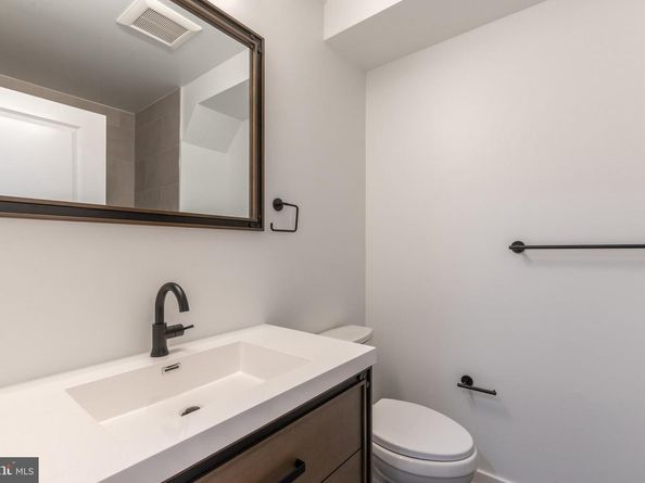1121 S 20TH Street, Philadelphia PA 19146