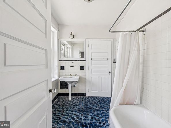 5939 Drexel Road, Philadelphia PA 19131