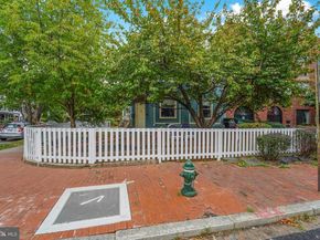 400 15TH Street SE, Washington DC 20003