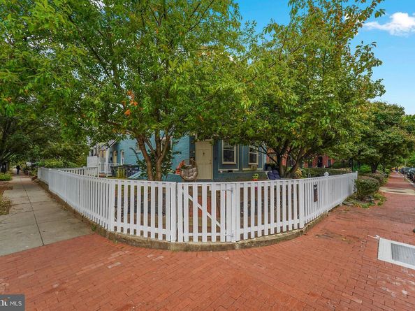 400 15TH Street SE, Washington DC 20003