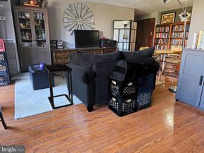 250 S Reynolds Street 206, Alexandria VA 22304