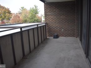 250 S Reynolds Street 206, Alexandria VA 22304