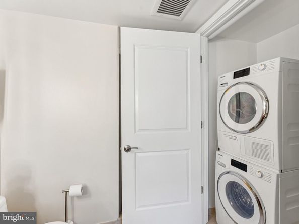 1025 1st Street SE 1212, Washington DC 20003