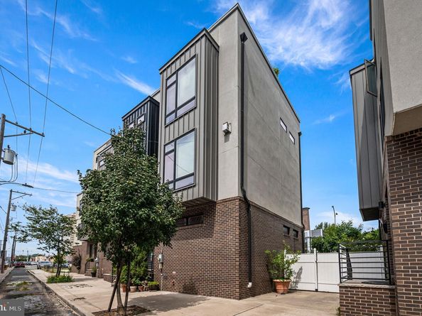 105 Alter Street, Philadelphia PA 19147