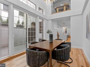 202 Spruce Street, Philadelphia PA 19106