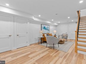 202 Spruce Street, Philadelphia PA 19106