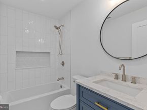 202 Spruce Street, Philadelphia PA 19106