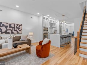202 Spruce Street, Philadelphia PA 19106