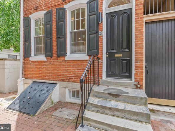 202 Spruce Street, Philadelphia PA 19106