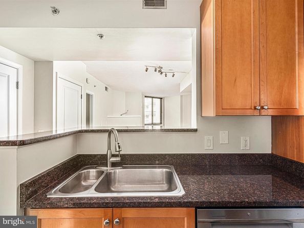 851 N Glebe Road N 601, Arlington VA 22203