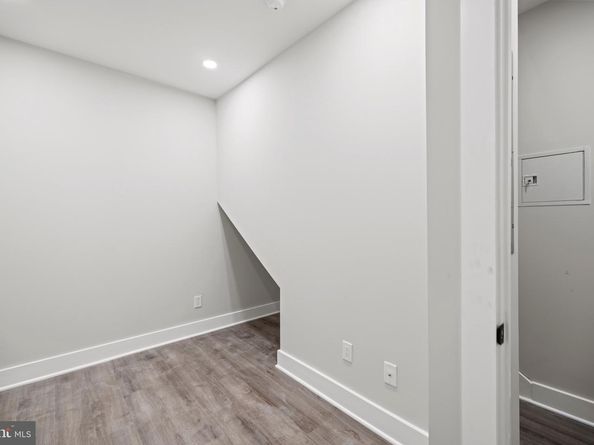824 18TH Street NE 12, Washington DC 20002