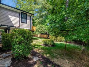 2539 Gallows Road, Dunn Loring VA 22027