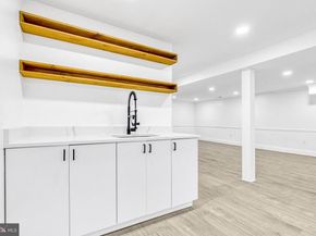 2539 Gallows Road, Dunn Loring VA 22027