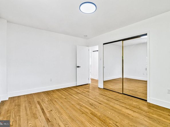 2539 Gallows Road, Dunn Loring VA 22027