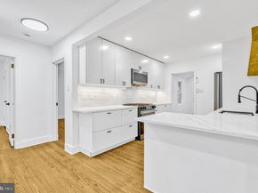 2539 Gallows Road, Dunn Loring VA 22027